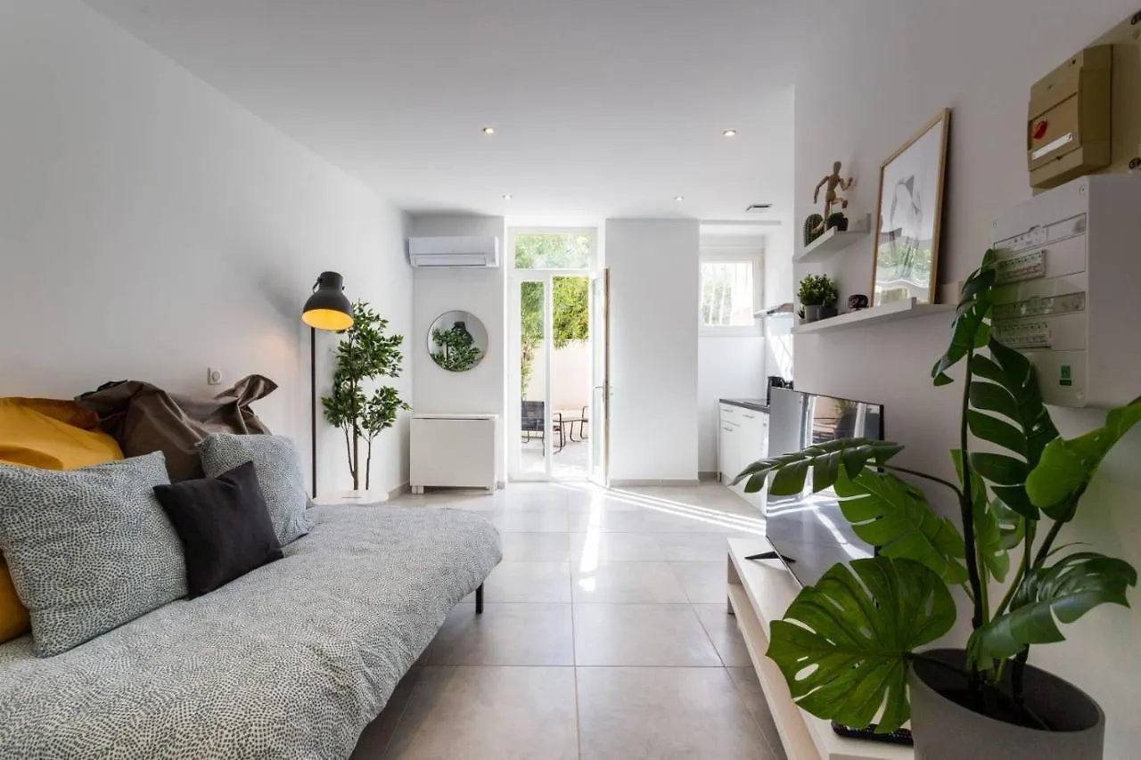 MaxBnb - CLIMATISÉ - T2 37m2&terrasse 30m2 - Est Toulon